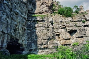 Ръжишка пещера забележителности